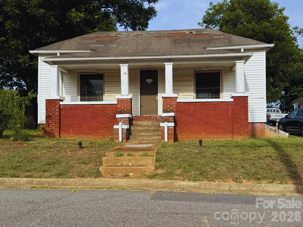 241 S Ervin Avenue Newton NC 28658