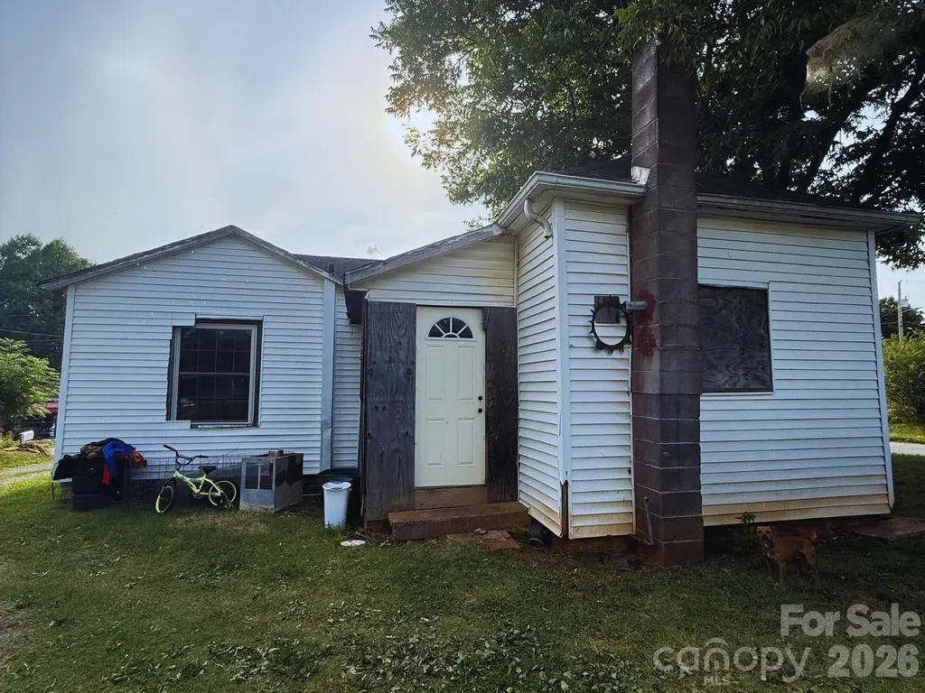 241 S Ervin Avenue Newton NC 28658