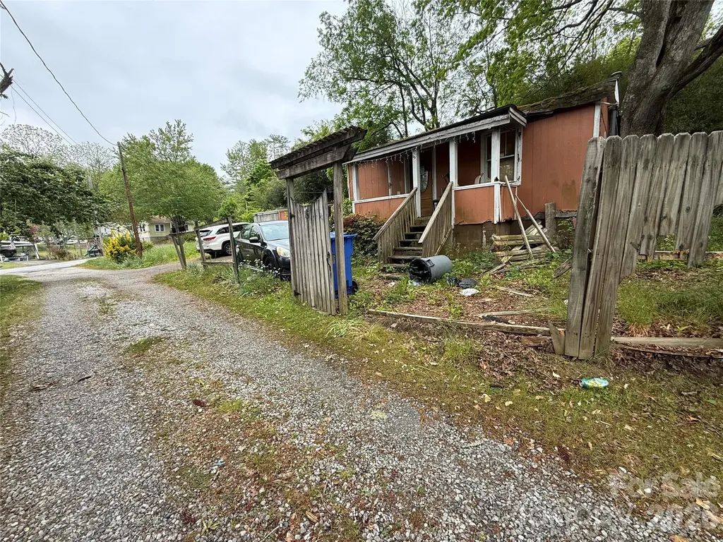 15 Jenkins Row Brevard NC 28712