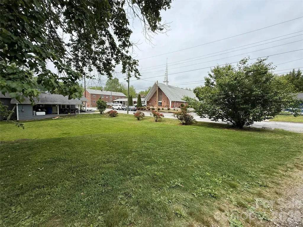15 Jenkins Row Brevard NC 28712