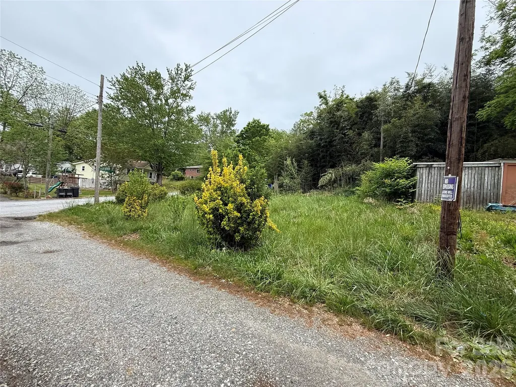 15 Jenkins Row Brevard NC 28712