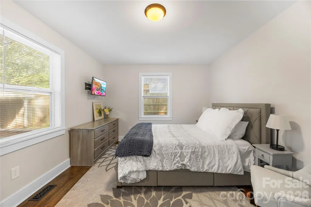 1120 Meadow Lane Charlotte NC 28205
