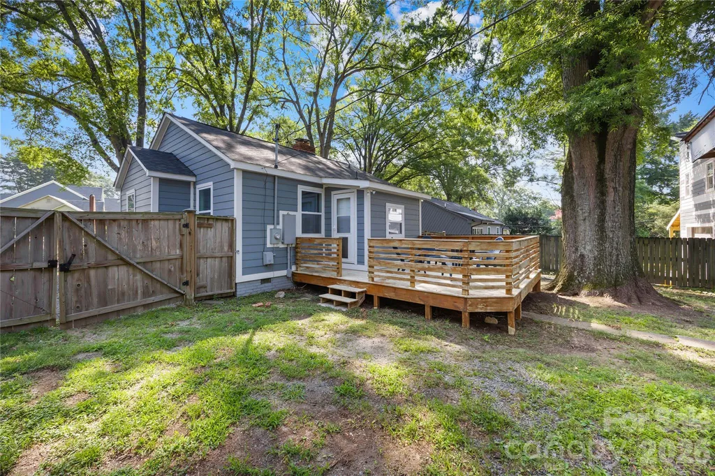 1120 Meadow Lane Charlotte NC 28205