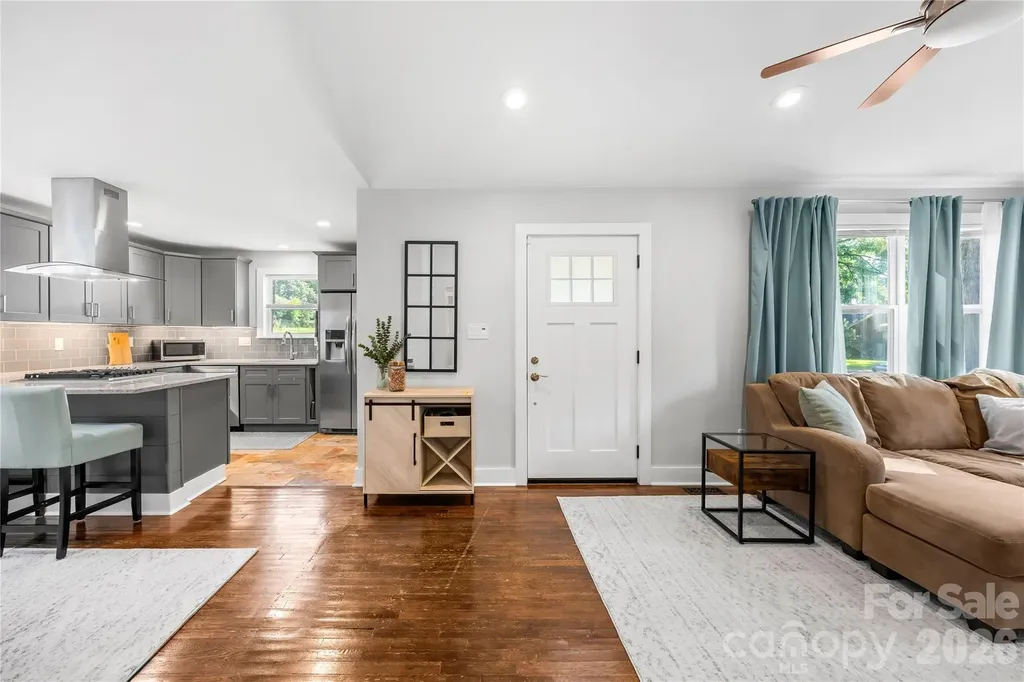 1120 Meadow Lane Charlotte NC 28205
