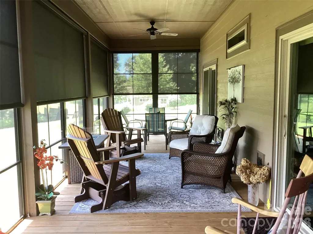 1052 Porter Creek Drive Franklin NC 28734