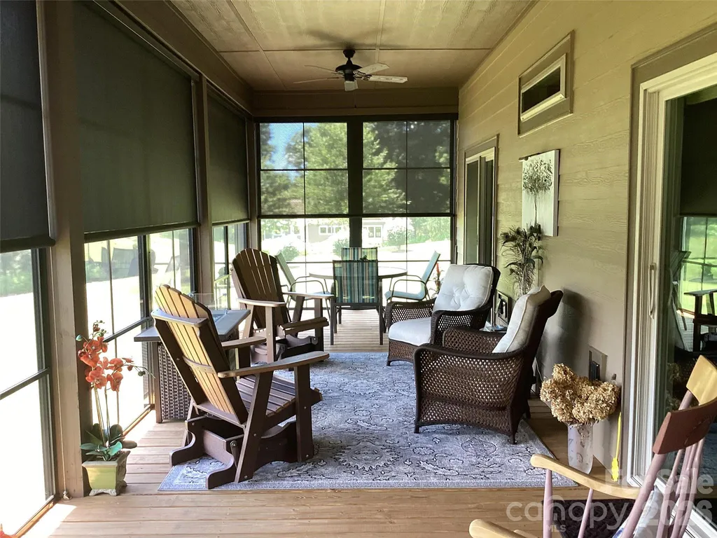 1052 Porter Creek Drive Franklin NC 28734