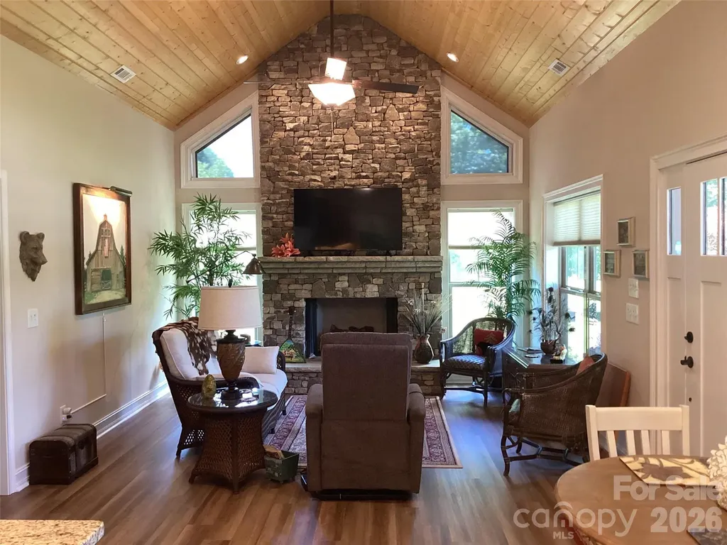 1052 Porter Creek Drive Franklin NC 28734
