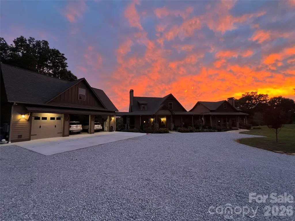 1052 Porter Creek Drive Franklin NC 28734