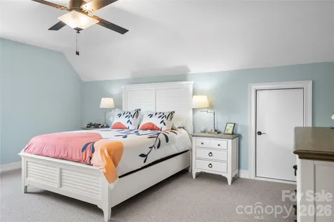 1052 Porter Creek Drive Franklin NC 28734