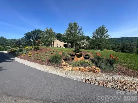 1052 Porter Creek Drive Franklin NC 28734