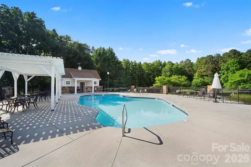 206 Kendricks Cove Lexington NC 27292