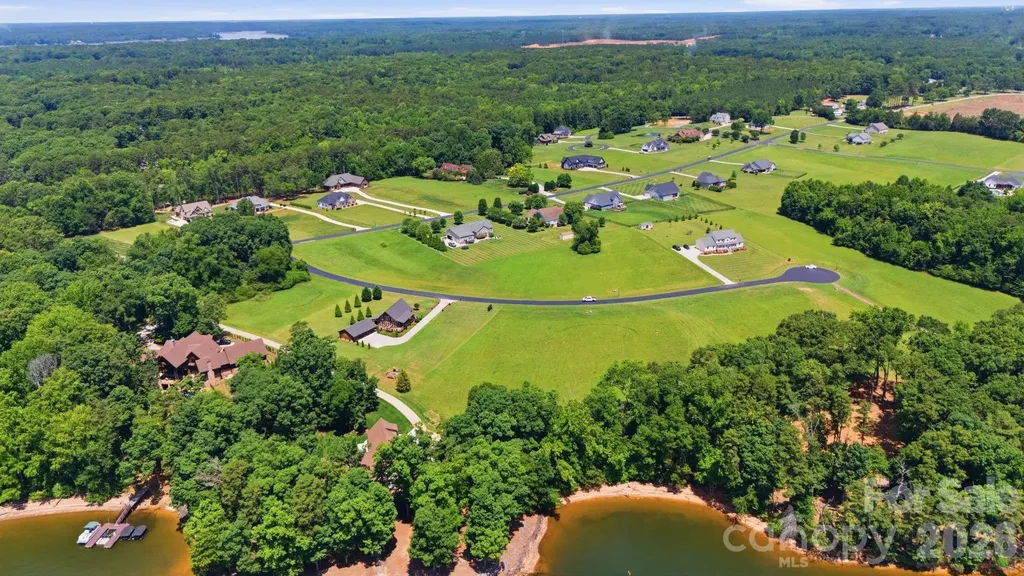 206 Kendricks Cove Lexington NC 27292