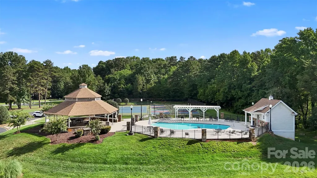 206 Kendricks Cove Lexington NC 27292