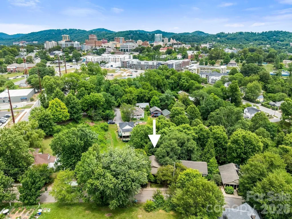 16 Jefferson Drive Asheville NC 28801