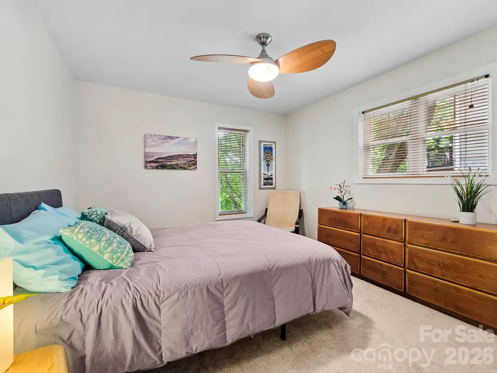 16 Jefferson Drive Asheville NC 28801