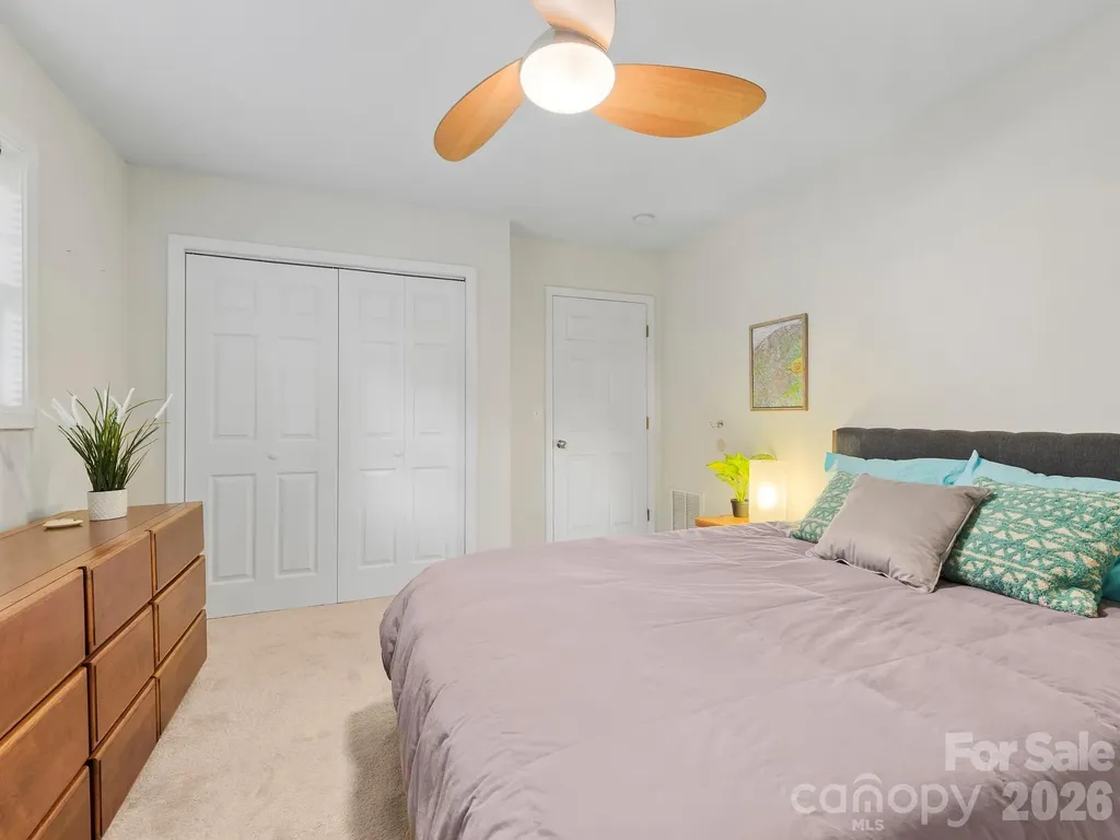 16 Jefferson Drive Asheville NC 28801