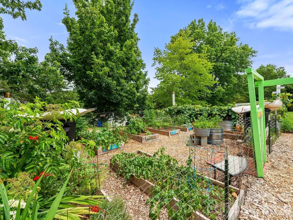 16 Jefferson Drive Asheville NC 28801