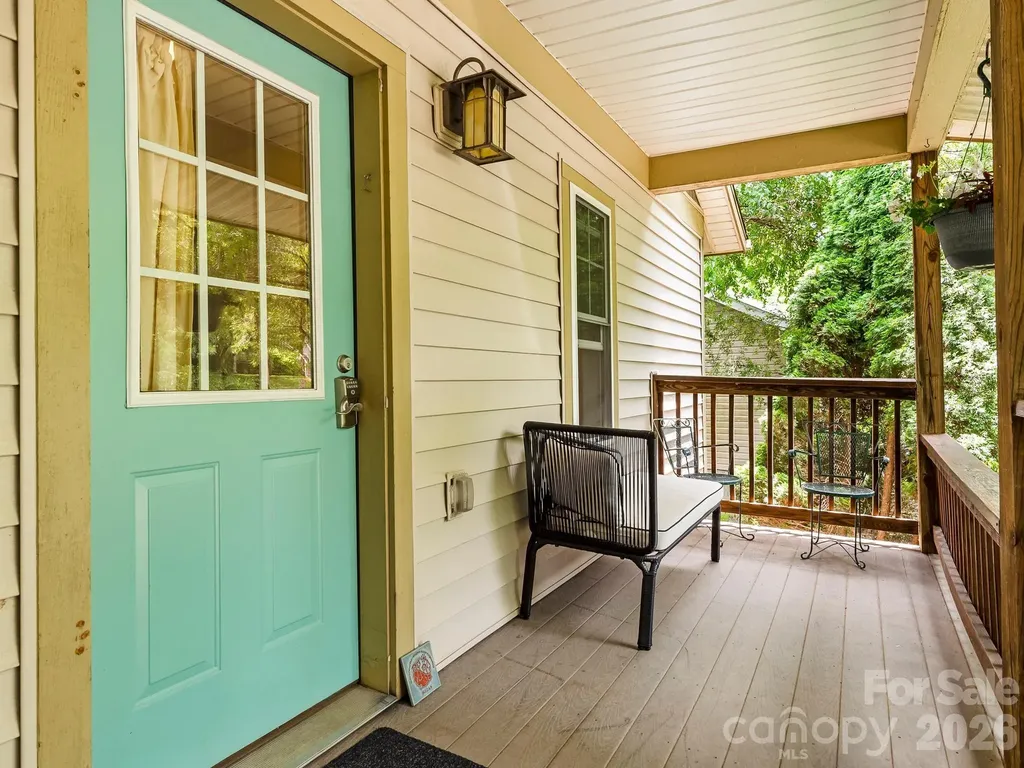 16 Jefferson Drive Asheville NC 28801