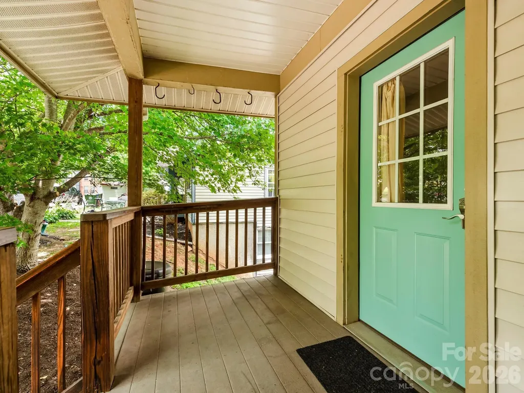 16 Jefferson Drive Asheville NC 28801