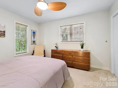 16 Jefferson Drive Asheville NC 28801