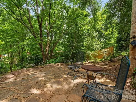 16 Jefferson Drive Asheville NC 28801
