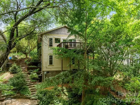 16 Jefferson Drive Asheville NC 28801