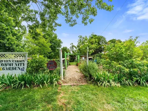 16 Jefferson Drive Asheville NC 28801