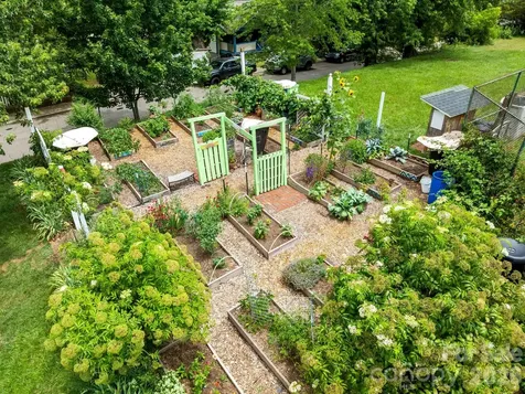 16 Jefferson Drive Asheville NC 28801