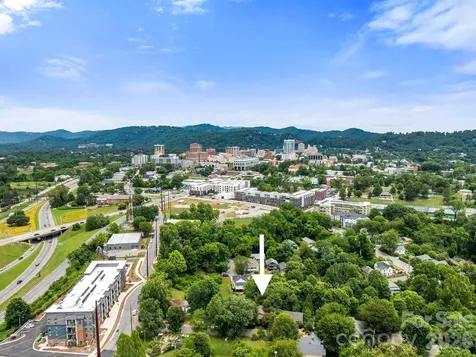 16 Jefferson Drive Asheville NC 28801