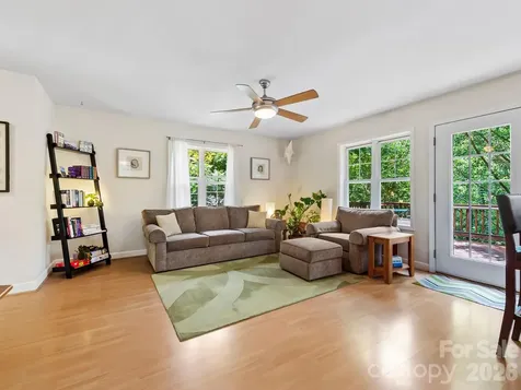 16 Jefferson Drive Asheville NC 28801