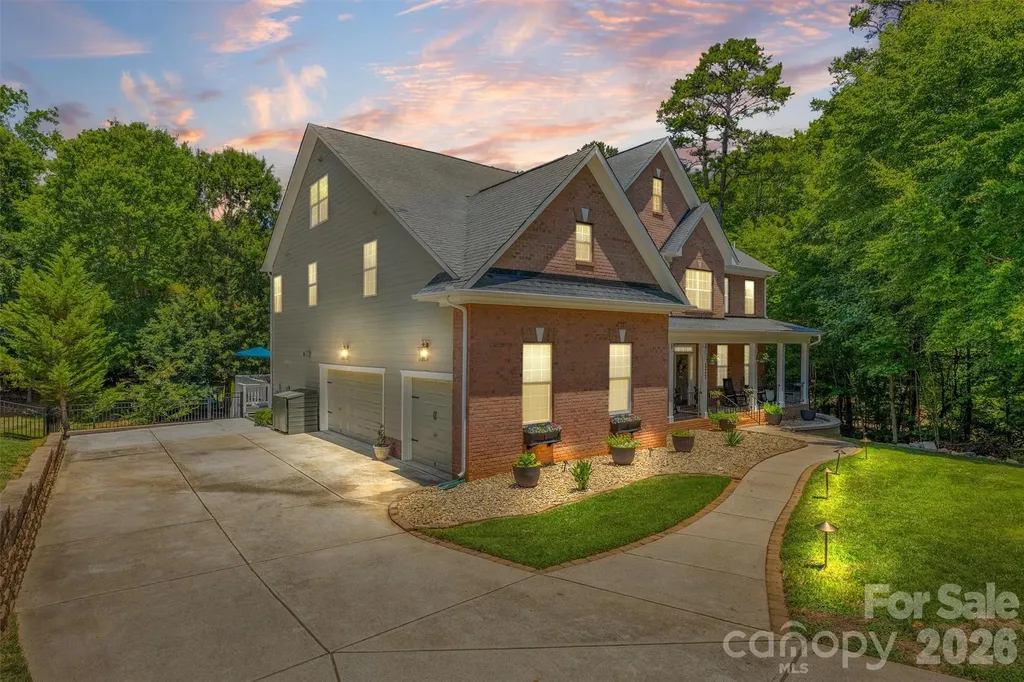 121 Isle Run Drive Mooresville NC 28117
