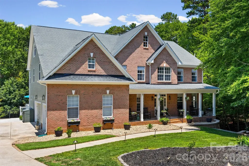 121 Isle Run Drive Mooresville NC 28117