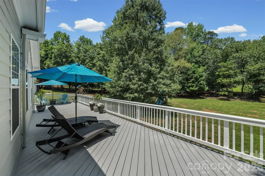 121 Isle Run Drive Mooresville NC 28117