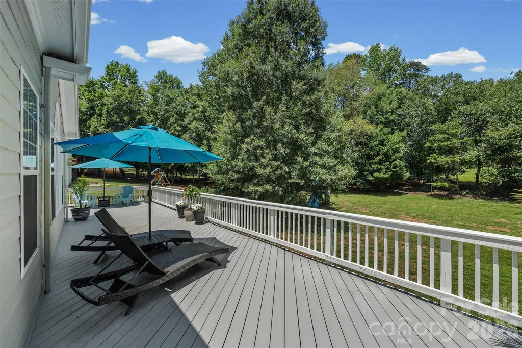 121 Isle Run Drive Mooresville NC 28117