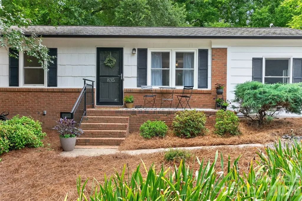 835 Edgewater Drive Belmont NC 28012