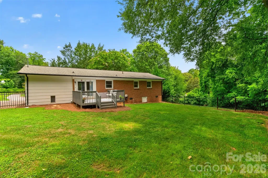 835 Edgewater Drive Belmont NC 28012
