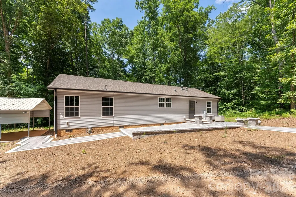 621 Sunset Drive Bessemer City NC 28016