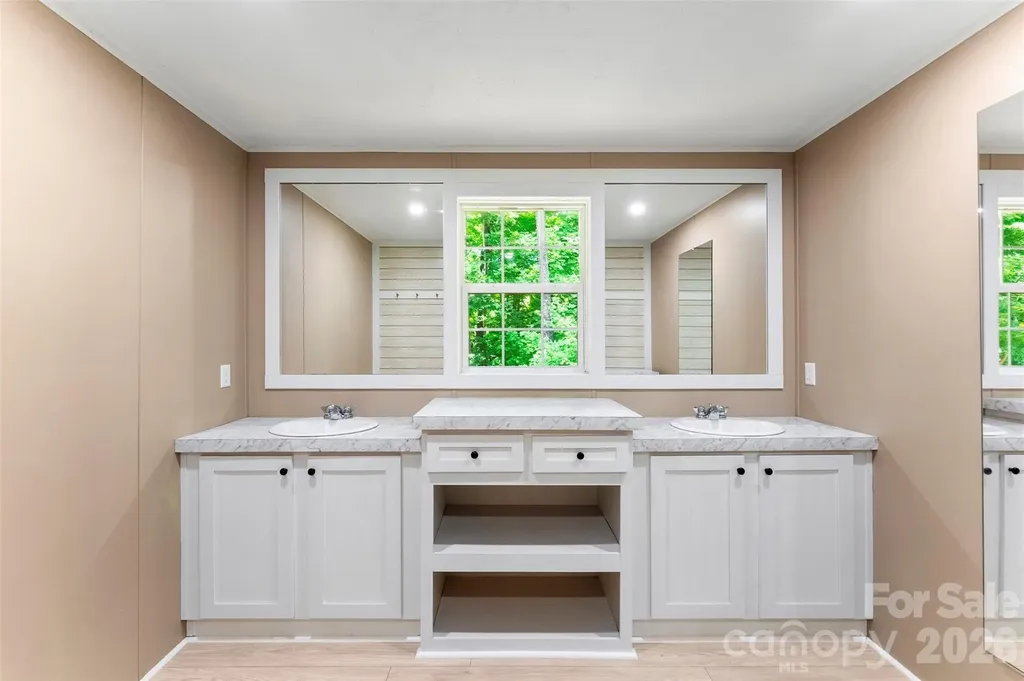 621 Sunset Drive Bessemer City NC 28016