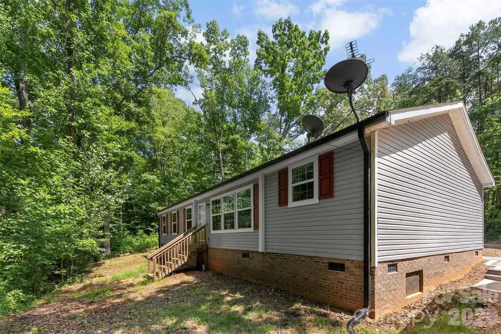 621 Sunset Drive Bessemer City NC 28016