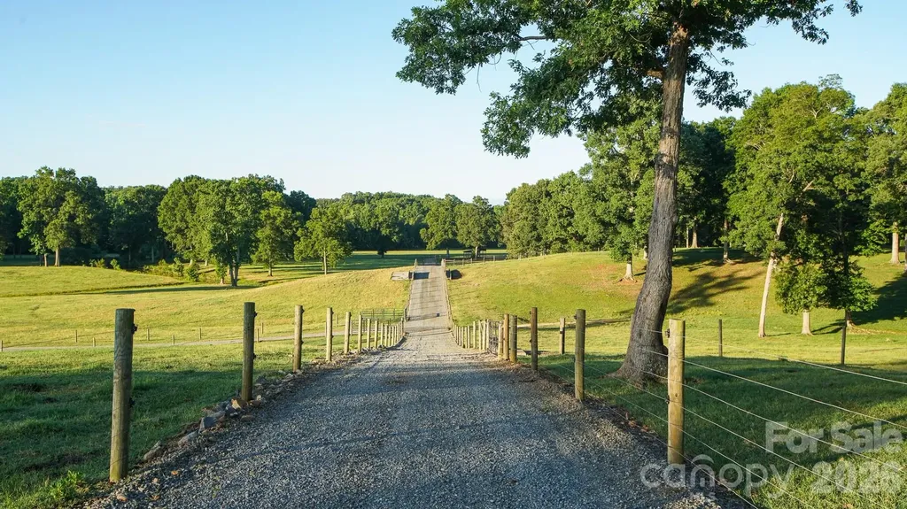 8504 Hampton Road Clemmons NC 27012