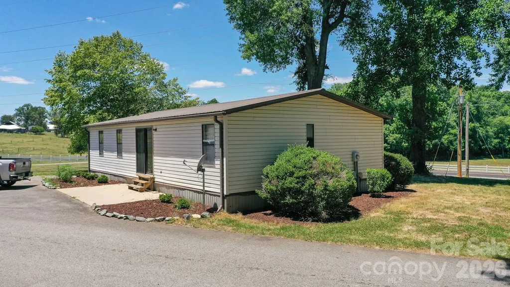8504 Hampton Road Clemmons NC 27012