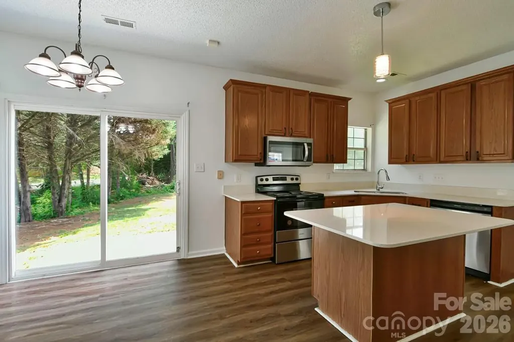 8406 Bedford Green Lane Charlotte NC 28215