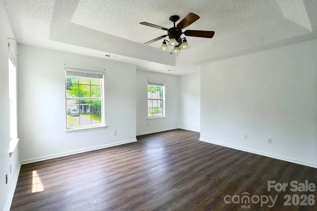8406 Bedford Green Lane Charlotte NC 28215