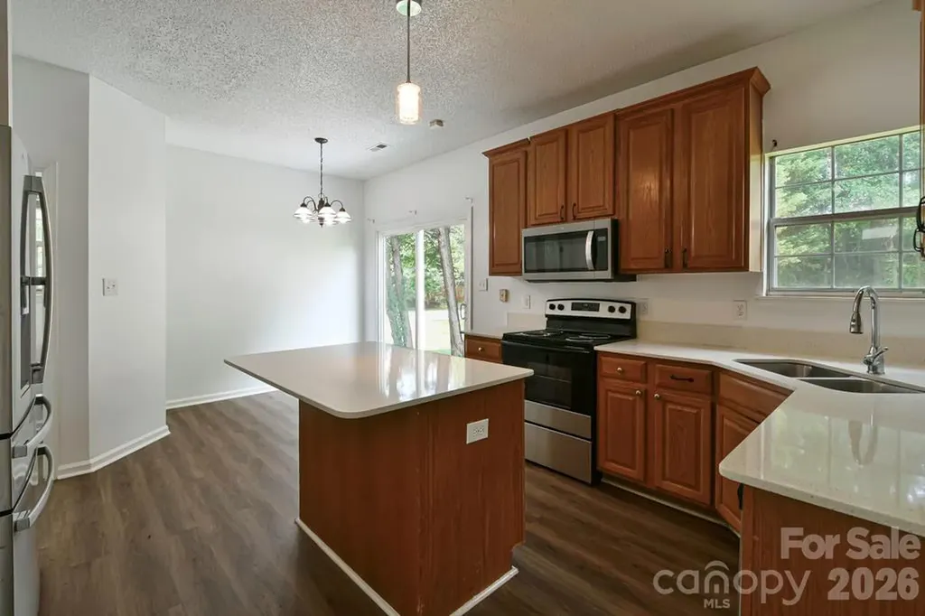 8406 Bedford Green Lane Charlotte NC 28215
