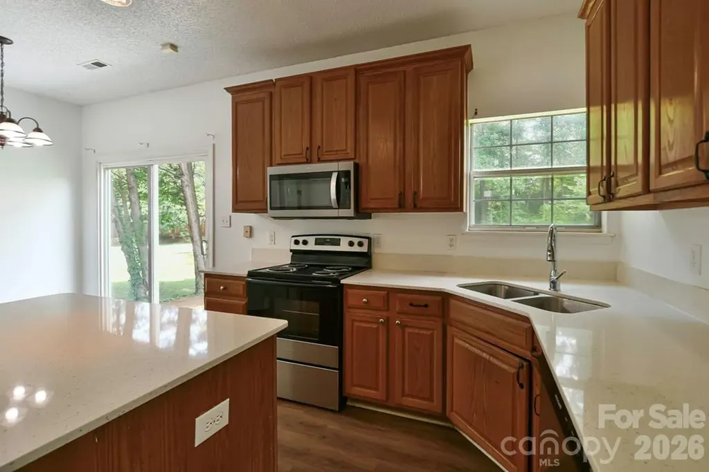8406 Bedford Green Lane Charlotte NC 28215