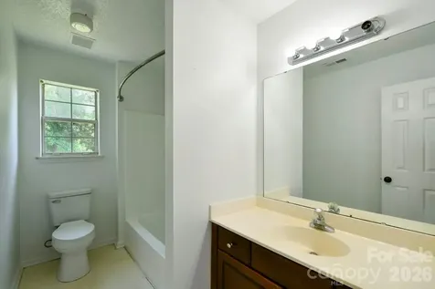 8406 Bedford Green Lane Charlotte NC 28215