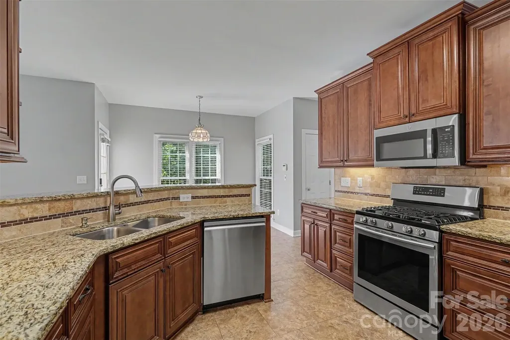 5917 Nuthatch Court Charlotte NC 28277