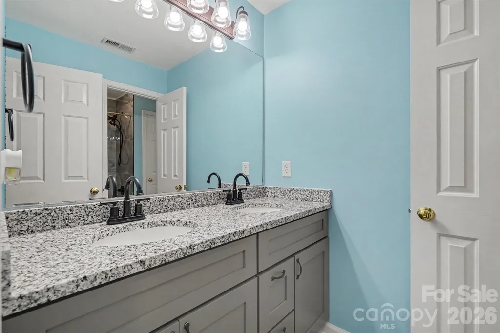 5917 Nuthatch Court Charlotte NC 28277