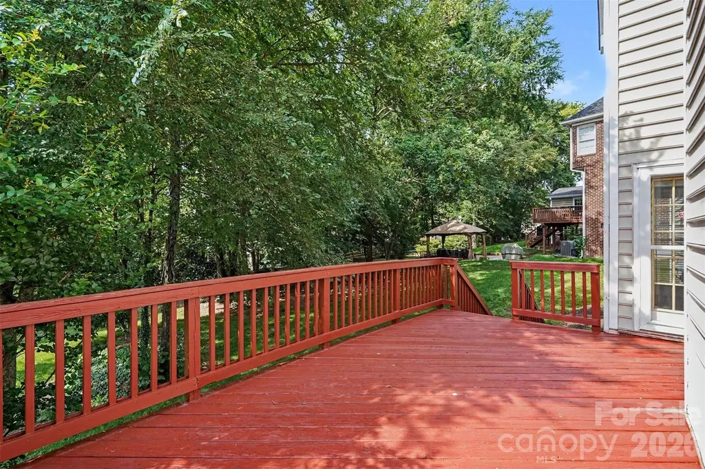 5917 Nuthatch Court Charlotte NC 28277