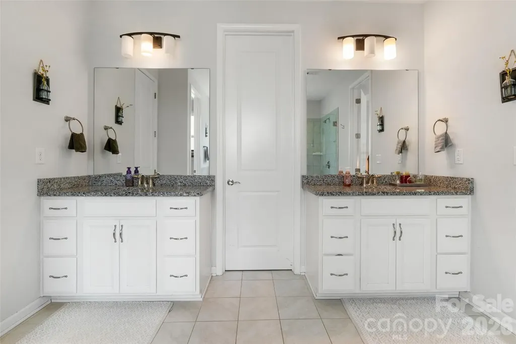 10397 Paper Birch Drive Charlotte NC 28215